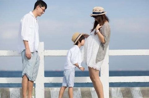 代生宝宝加辅食后遭遇便秘？这些方法帮你轻松应对